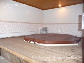 30 Wolf Rd in Lebanon, NH - Building Photo - Building Photo