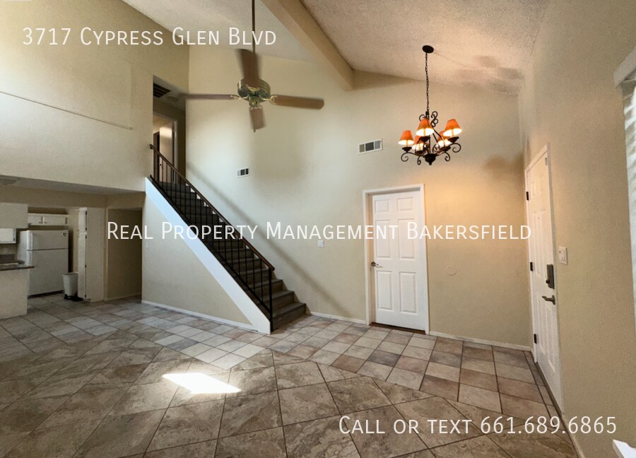 3717 Cypress Glen Blvd in Bakersfield, CA - Building Photo