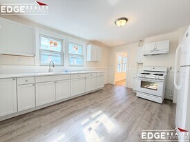 62 S Hobart St in Boston, MA - Building Photo