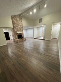 711 Leicester Ln photo'