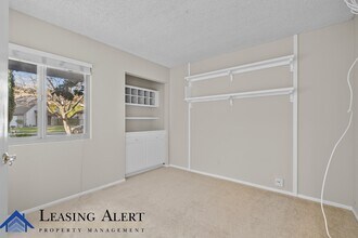 16956 Minter Ct in Santa Clarita, CA - Building Photo - Building Photo