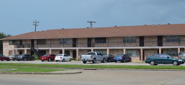 Riverbrook Apartments in Houston, TX - Foto de edificio - Building Photo