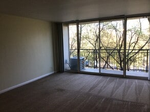 1811 Four Lakes Ave in Lisle, IL - Building Photo - Building Photo