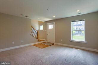 320 Walnut St in Collegeville, PA - Foto de edificio - Building Photo