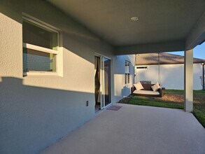 3928 Capri Coast Dr in Plant City, FL - Building Photo - Building Photo