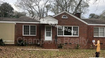 127 Mc Cartha Dr in Columbus, GA - Building Photo