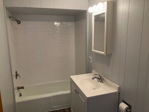 225233-233 Main St in Benton, PA - Foto de edificio - Building Photo