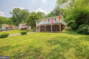388 Monument Dr in Montross, VA - Building Photo