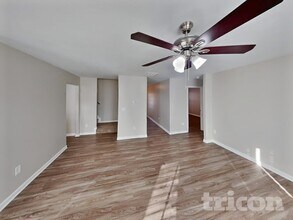 3418 Anita Glen Dr in Greensboro, NC - Foto de edificio - Building Photo