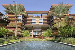 7117 E Rancho Vista Dr in Scottsdale, AZ - Building Photo