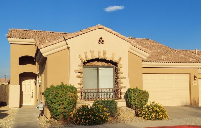 property at 2565 S Signal Butte Rd