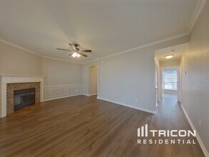 2008 Wahoo Dr in Mansfield, TX - Foto de edificio - Building Photo