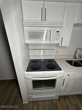 2855 Winkler Ave in Ft. Myers, FL - Building Photo - Building Photo