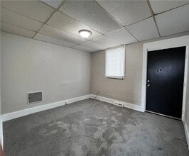 201 Crescent Ave in Ellwood City, PA - Foto de edificio - Building Photo