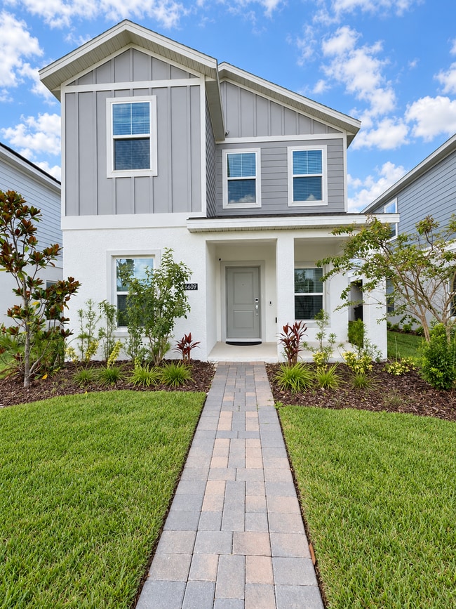 property at 6609 Willow View Ave