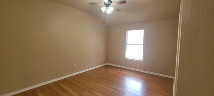 1817 Chambers St in Bastrop, TX - Building Photo - Building Photo