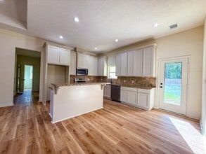 790 Woodland St in Vidor, TX - Foto de edificio - Building Photo