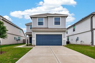 5602 James Michael Dr in Arcola, TX - Building Photo