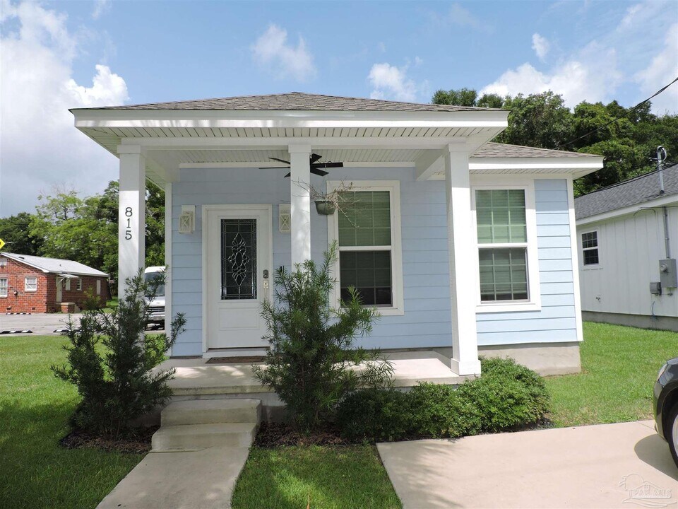 815 N C St in Pensacola, FL - Building Photo