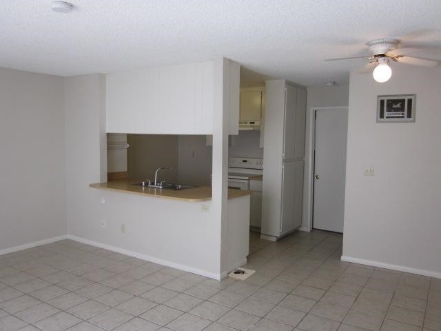 4085 48th St in San Diego, CA - Foto de edificio - Building Photo