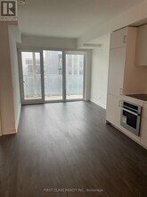 88 Queen St E in Toronto, ON - Building Photo - Building Photo