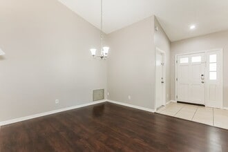 1006 Bloom Hill Ave, Unit 837 in Valrico, FL - Building Photo - Building Photo