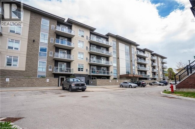 property at 16 Markle Cres