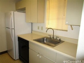 94-1509-1509 Waipio Uka St in Waipahu, HI - Building Photo - Building Photo