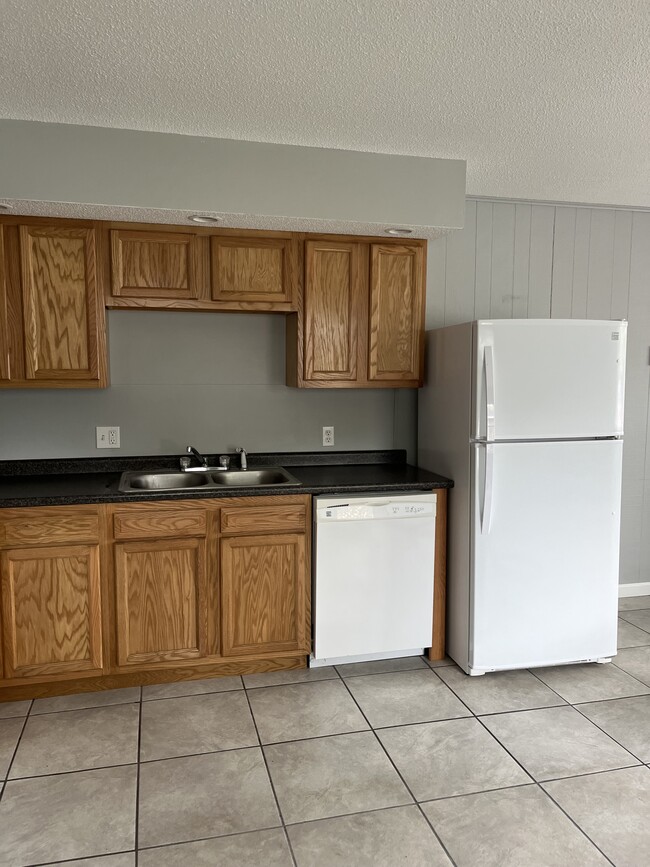 121 Porter St, Unit 121 E Porter A