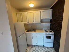 680 Tremont St, Unit 2R in Boston, MA - Building Photo - Building Photo