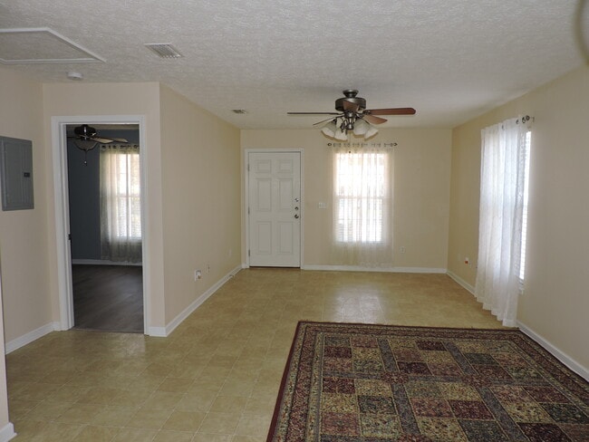 121 Half Acre Ln in Panama City Beach, FL - Foto de edificio - Building Photo