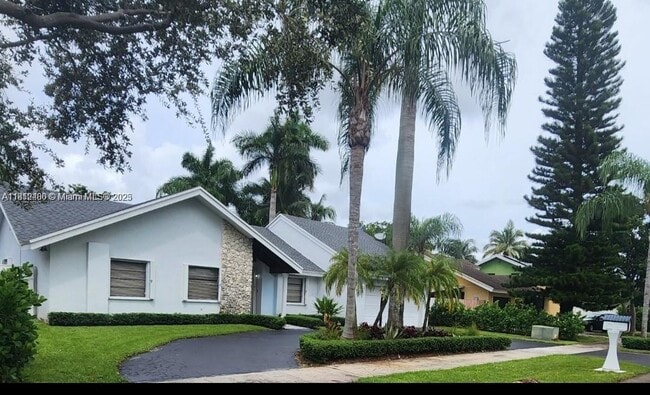 14221 SW 106th Terrace in Miami, FL - Building Photo - Building Photo