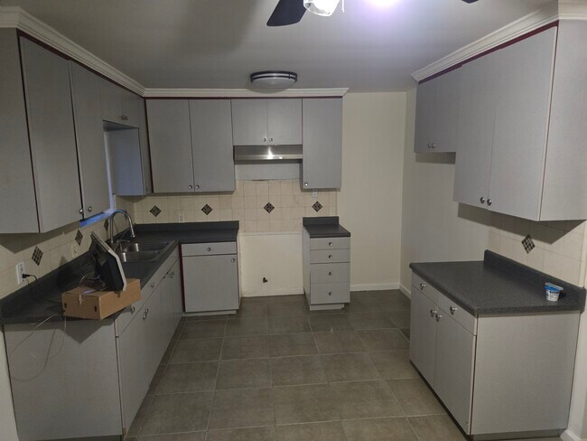 property at 7637 N Claybeck Ave