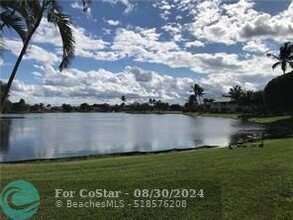 7700 Stone Harbour Dr in Greenacres, FL - Building Photo - Building Photo