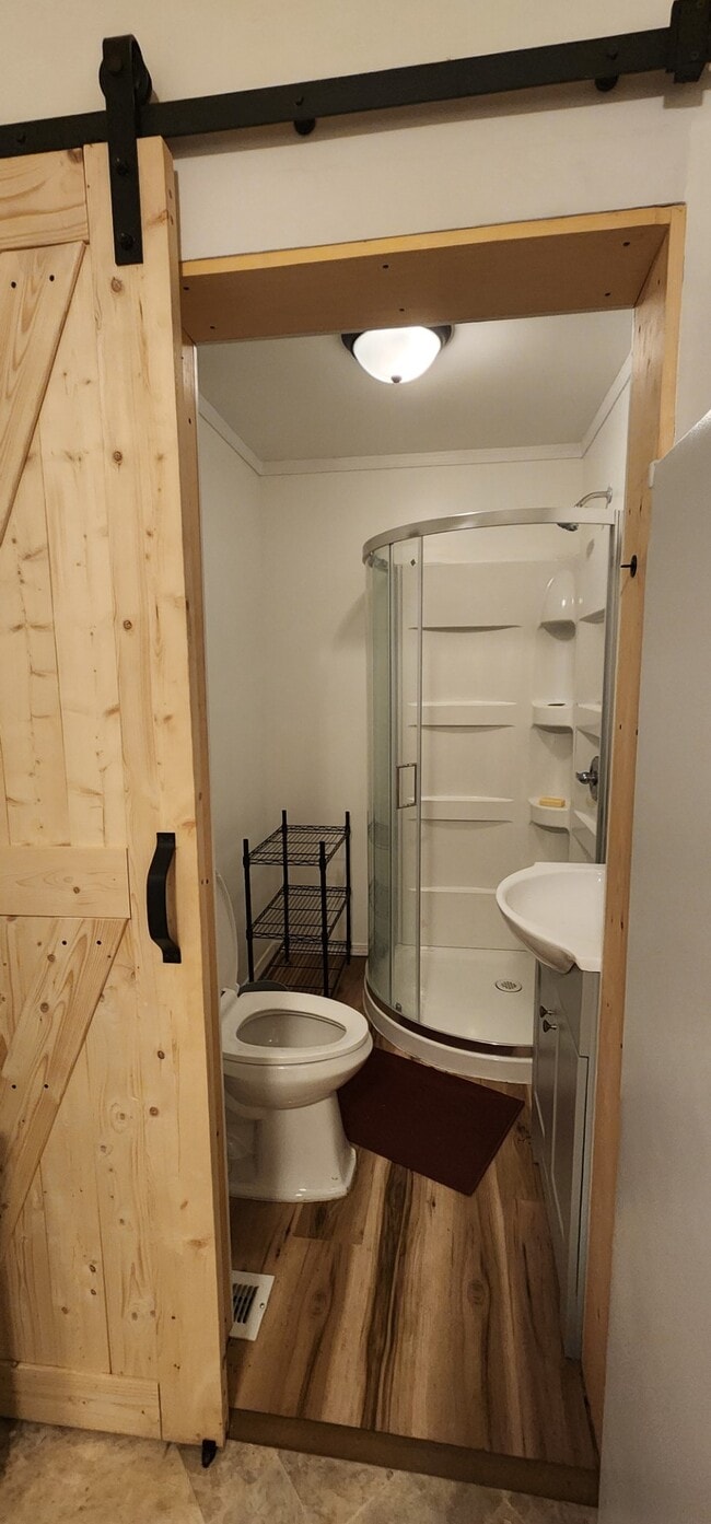 2123 Bird Dr in Erie, PA - Foto de edificio - Building Photo