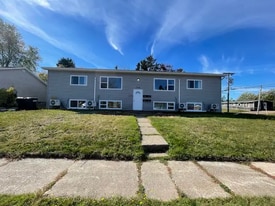 104 Katherine Av in Moncton, NB - Building Photo