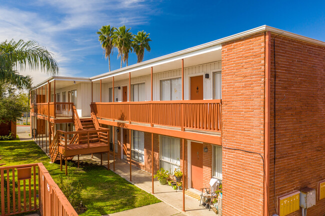 Portland Manor Apartments in Portland, TX - Foto de edificio - Building Photo