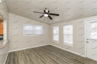 2001 Wellington Rd in Middletown, OH - Building Photo - Building Photo