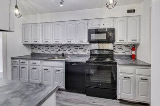 1001 26th St NW in Washington, DC - Foto de edificio - Building Photo