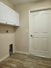 1883 Yankee Ter in North Port, FL - Foto de edificio - Building Photo