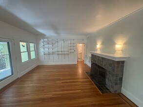 5011 San Francisco Blvd in Sacramento, CA - Building Photo - Building Photo