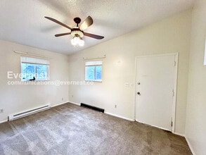 110 W Cheyenne Rd in Colorado Springs, CO - Foto de edificio - Building Photo