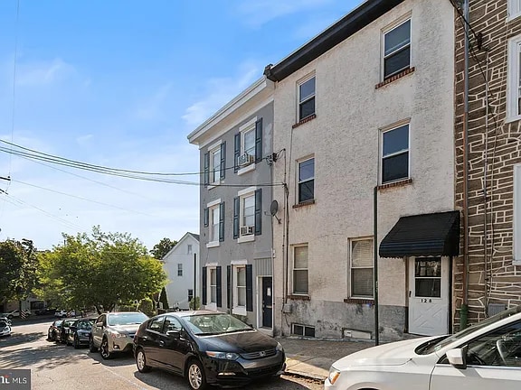 128 Gay St in Philadelphia, PA - Building Photo