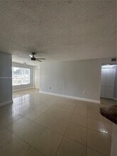 12760 Vista Isles Dr, Unit 715 in Plantation, FL - Building Photo - Building Photo