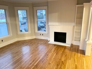 94 Mellen St in Portland, ME - Building Photo - Building Photo