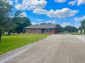 1001 Cherokee Trail in Kempner, TX - Building Photo - Building Photo