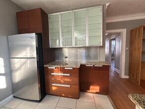 1354 W Greenleaf Ave in Chicago, IL - Building Photo - Building Photo