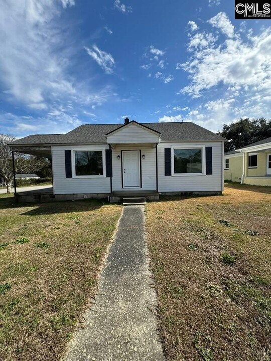 1803 Frink St in Cayce, SC - Building Photo
