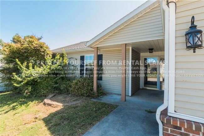 property at 3079 W Essex Dr