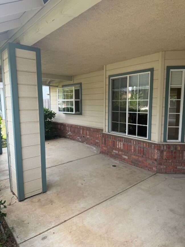 3071 Stonecrest Pl in Redding, CA - Building Photo - Building Photo
